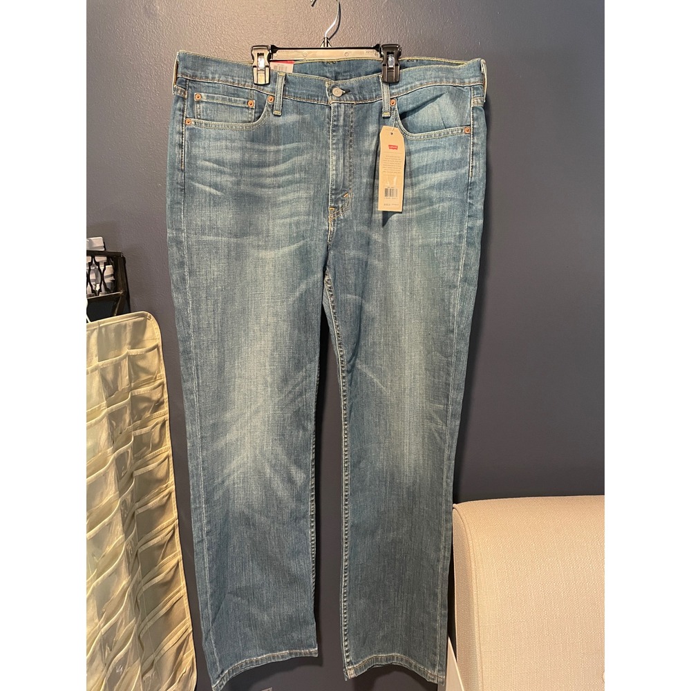 Levis 514 Straight Fit Mens Jeans 40x30 Medium Blue Wash NWT 00514-0641